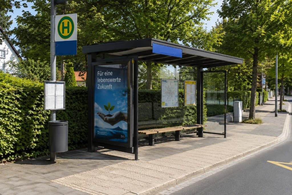 Bushaltestelle in der Nähe des Campingplatzes